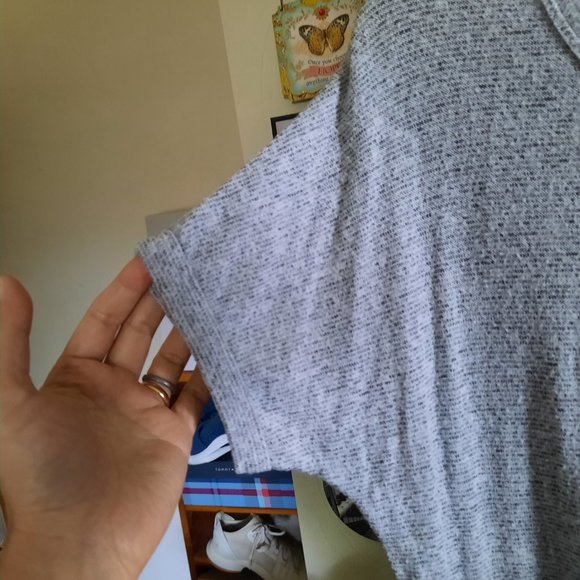 3/$15 Caution To The Wind Tie Front Soft Knit Cap Sleeve Top - Size M - Picture 4 of 15